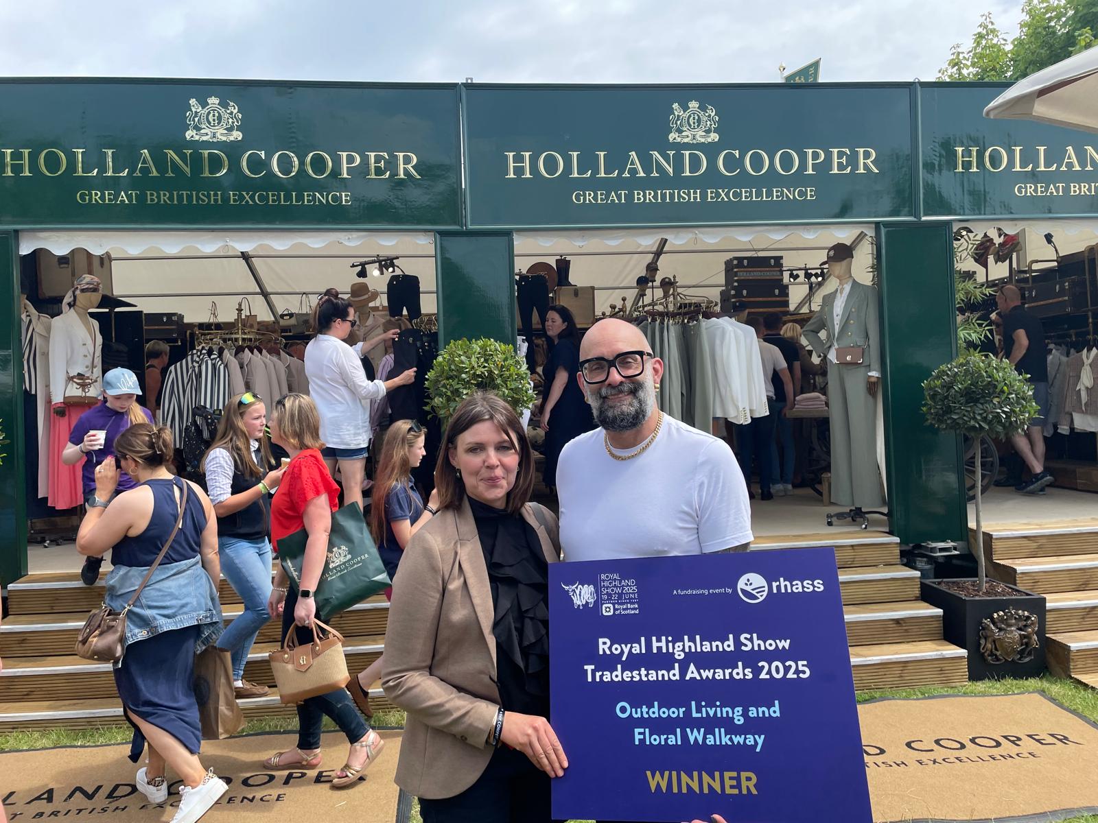 Outdoor Living And Floral Walkway Winner Holland Cooper